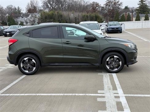 Used 2018 Honda HR-V EX image 2