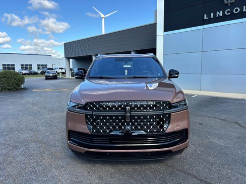 New 2025 Lincoln Navigator L Black Label image 2