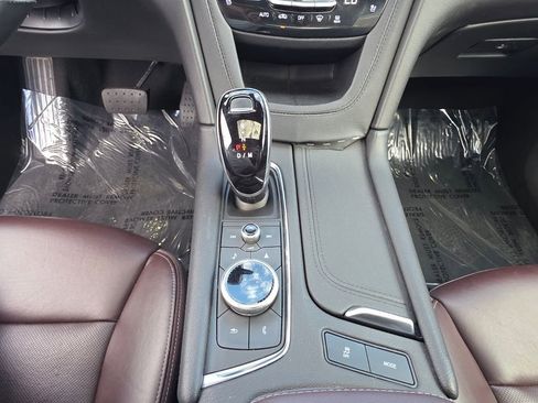 Used 2022 Cadillac XT6 Premium Luxury image 28