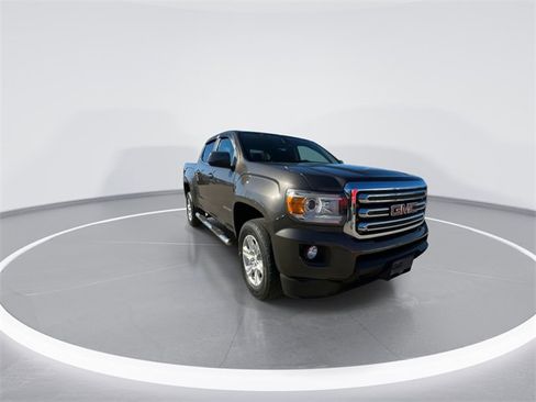 Used 2019 GMC Canyon SLE w/ SLE Convenience Package image 2