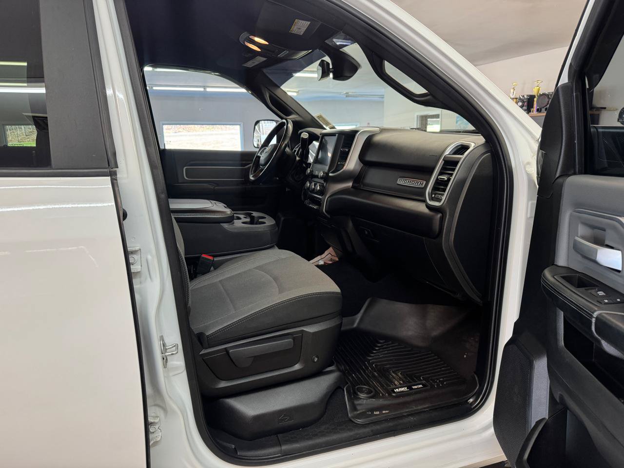 Used 2022 RAM 2500 Big Horn w/ Level A Equipment Group AWD/4WD image 3