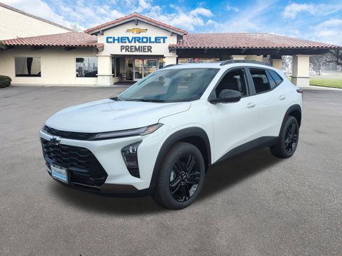 New 2026 Chevrolet Trax ACTIV w/ Sunroof Package FWD image 4
