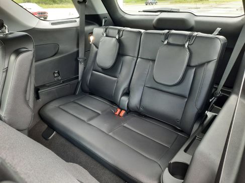 Used 2020 Ford Explorer XLT w/ Equipment Group 202A image 15