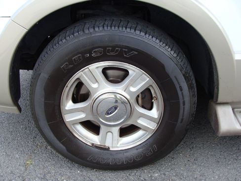 Used 2006 Ford Expedition Eddie Bauer AWD/4WD image 10