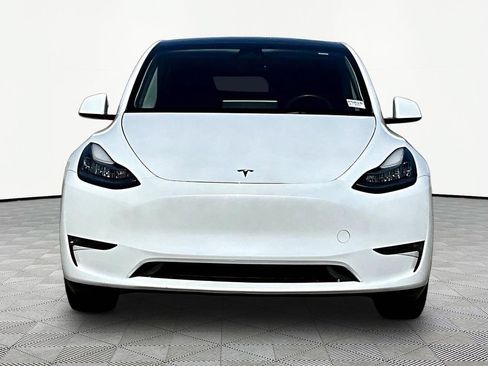 Used 2023 Tesla Model Y Long Range AWD/4WD image 2