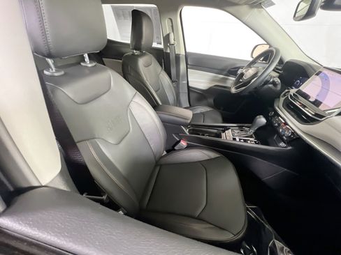 Used 2022 Jeep Compass Limited w/ Elite Group AWD/4WD image 26