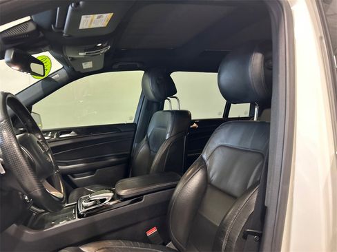 Used 2019 Mercedes-Benz GLS 450 4MATIC image 16