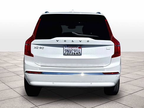 Used 2024 Volvo XC90 T8 Plus w/ Protection Package Premier AWD/4WD image 7