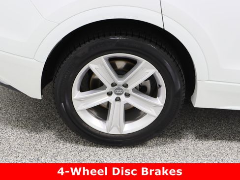 Used 2019 Audi Q8 Premium w/ Convenience Package image 6