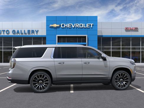 New 2026 Chevrolet Suburban High Country image 6