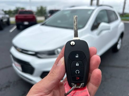 Used 2020 Chevrolet Trax LT FWD image 41