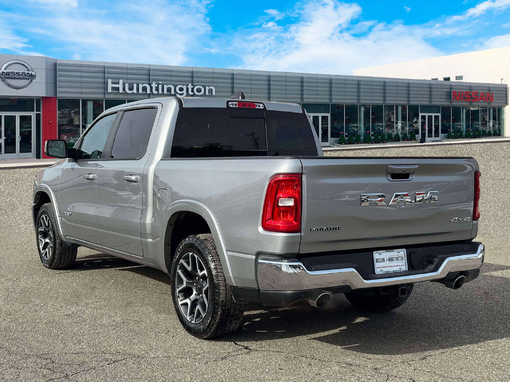 Used 2025 RAM 1500 Laramie AWD/4WD image 8
