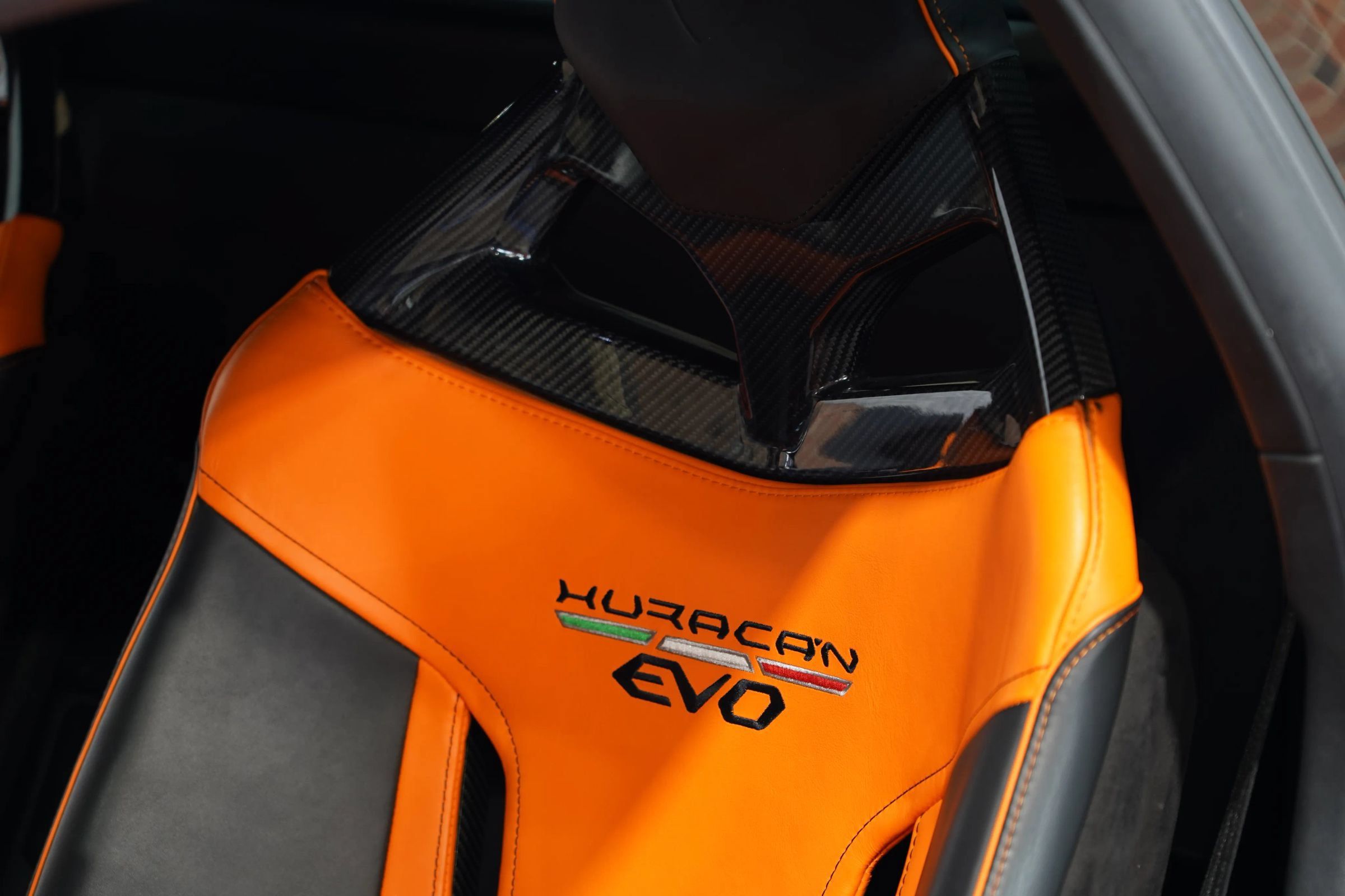 Used 2020 Lamborghini Huracan EVO RWD image 49