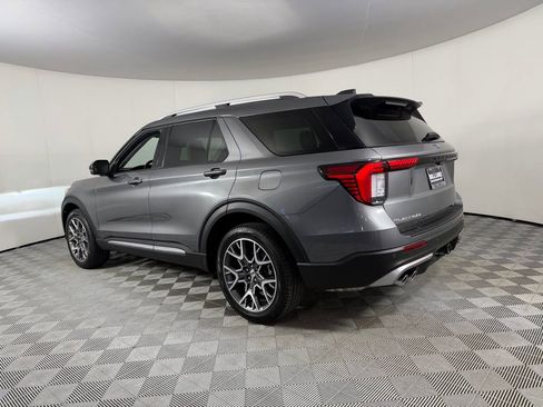 Used 2025 Ford Explorer Platinum w/ Ultimate Package image 8