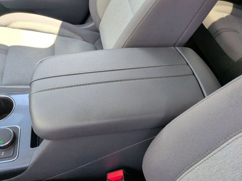 Used 2019 Chevrolet Blazer LT FWD image 27