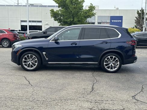Used 2024 BMW X5 xDrive40i w/ Premium Package AWD/4WD image 8