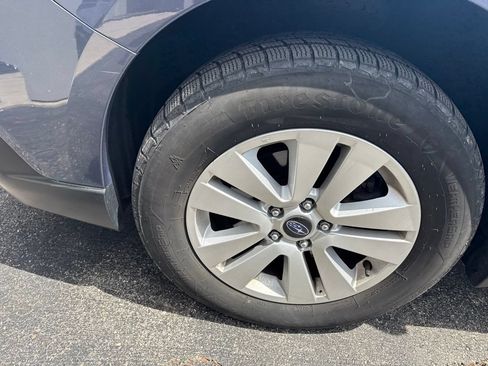 Used 2018 Subaru Outback 2.5i Premium AWD/4WD image 12
