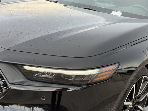 Used 2023 Honda Accord Touring image 13