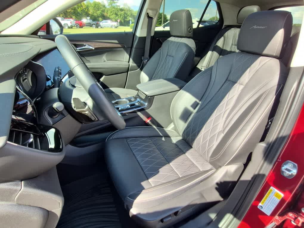 Used 2023 Buick Envision Avenir AWD/4WD image 13