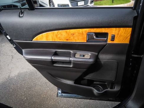 Used 2013 Lincoln MKX AWD image 39