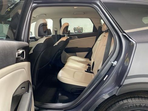 Used 2023 Kia Sportage EX image 24