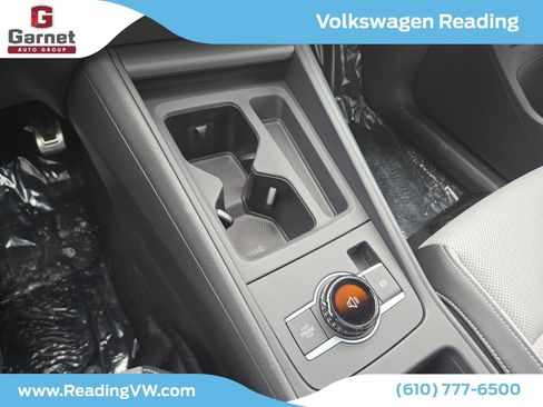 New 2026 Volkswagen Tiguan SE R-Line image 11