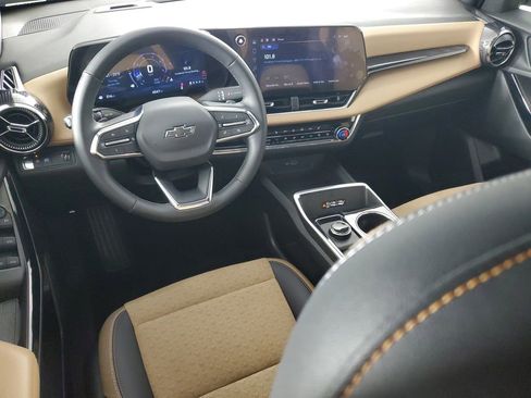 Used 2025 Chevrolet Equinox ACTIV image 15