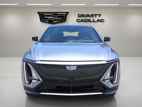 New 2025 Cadillac Lyriq Luxury image 8