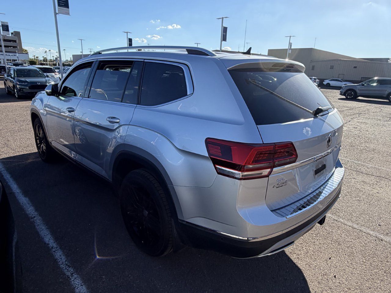 Used 2018 Volkswagen Atlas SEL Premium AWD/4WD image 12