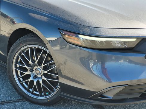 Used 2024 Honda Accord EX image 3