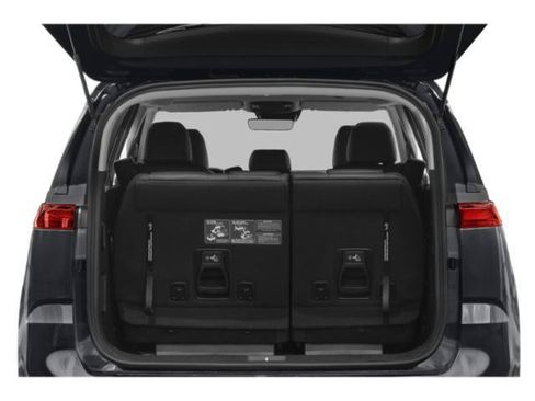 Used 2024 Kia Carnival LX FWD image 14