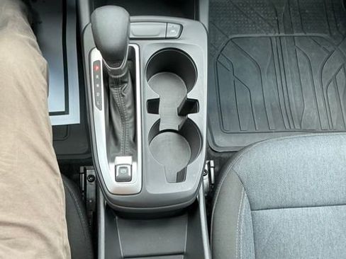 Used 2024 Chevrolet Trax LS image 9