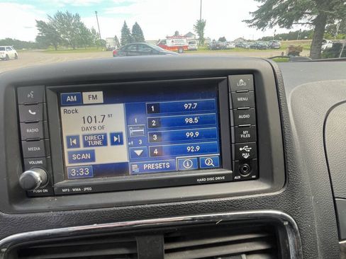 Used 2011 Dodge Grand Caravan Mainstreet w/ PWR Convenience Group FWD image 13