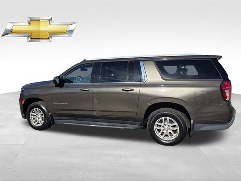 Used 2021 Chevrolet Suburban LT image 4