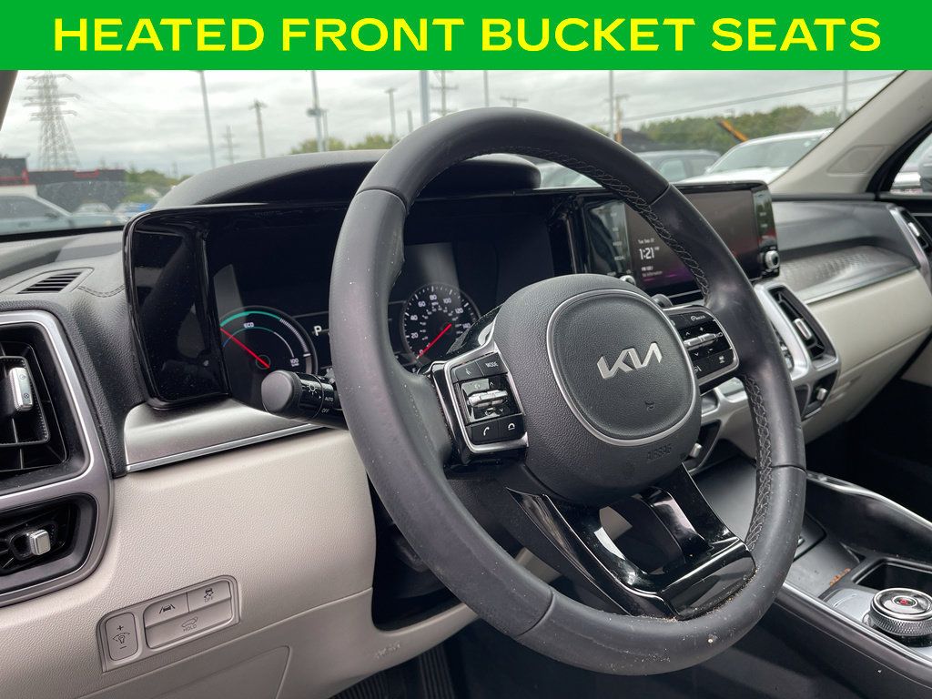 Used 2023 Kia Sorento EX AWD/4WD image 13