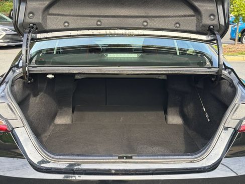 Used 2025 Toyota Camry LE FWD image 5