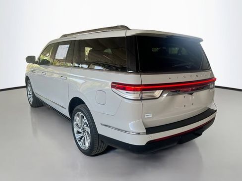 Used 2024 Lincoln Navigator L Reserve AWD/4WD image 5