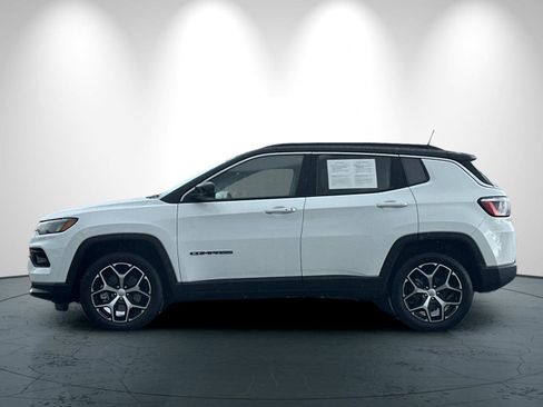 Certified 2024 Jeep Compass Limited image 7