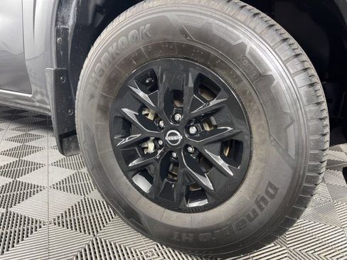 Used 2024 Nissan Frontier SV image 10
