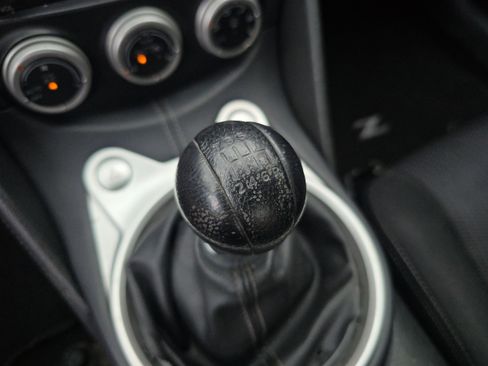 Used 2016 Nissan 370Z NISMO image 32