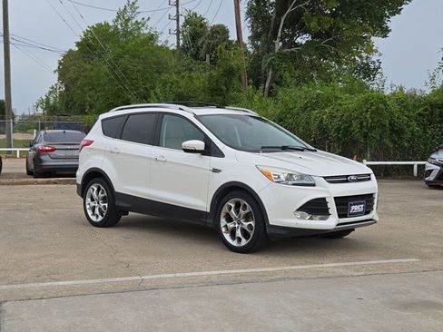 Used 2014 Ford Escape Titanium w/ Equipment Group 401A FWD image 3