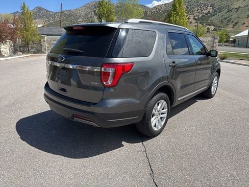 Used 2019 Ford Explorer XLT w/ Equipment Group 202A AWD/4WD image 11
