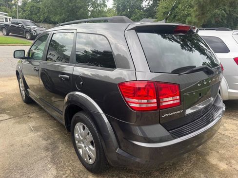 Used 2016 Dodge Journey SE w/ Flexible Seating Group image 7