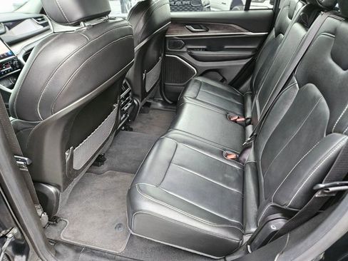 Used 2022 Jeep Grand Cherokee Limited 4xe image 14