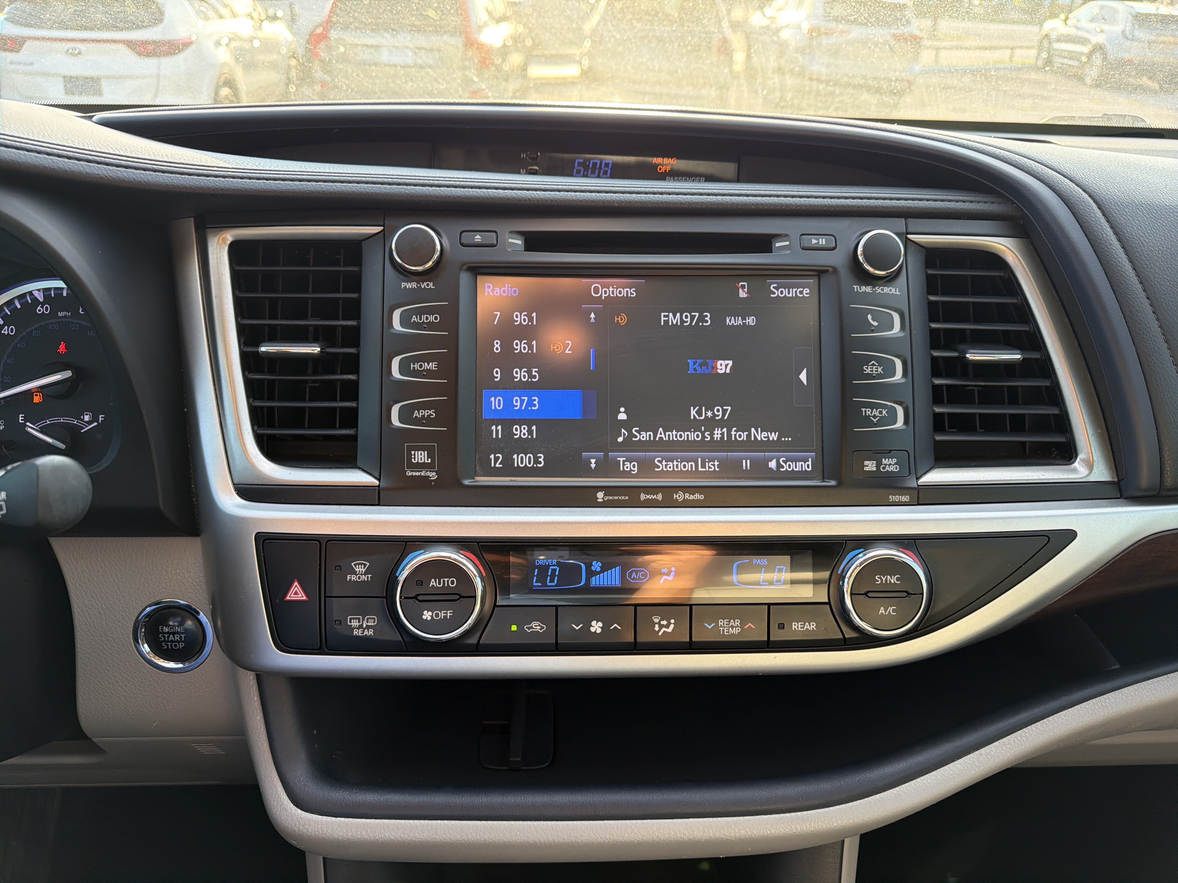 Used 2016 Toyota Highlander Limited FWD image 19