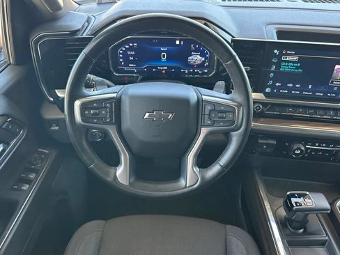 Used 2023 Chevrolet Silverado 1500 RST AWD/4WD image 14