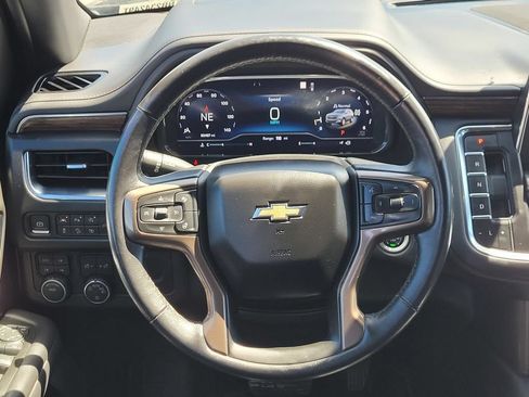 Used 2022 Chevrolet Suburban High Country w/ Premium Package 2 AWD/4WD image 14