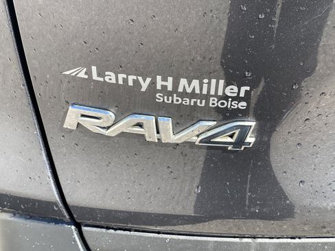 Used 2020 Toyota RAV4 XLE Premium AWD/4WD image 26