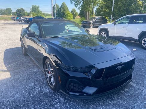 Used 2025 Ford Mustang GT Premium w/ GT Performance Package RWD image 1