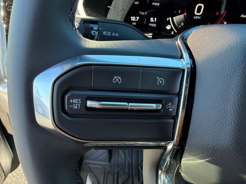 New 2026 GMC Canyon Elevation w/ Convenience Package image 22